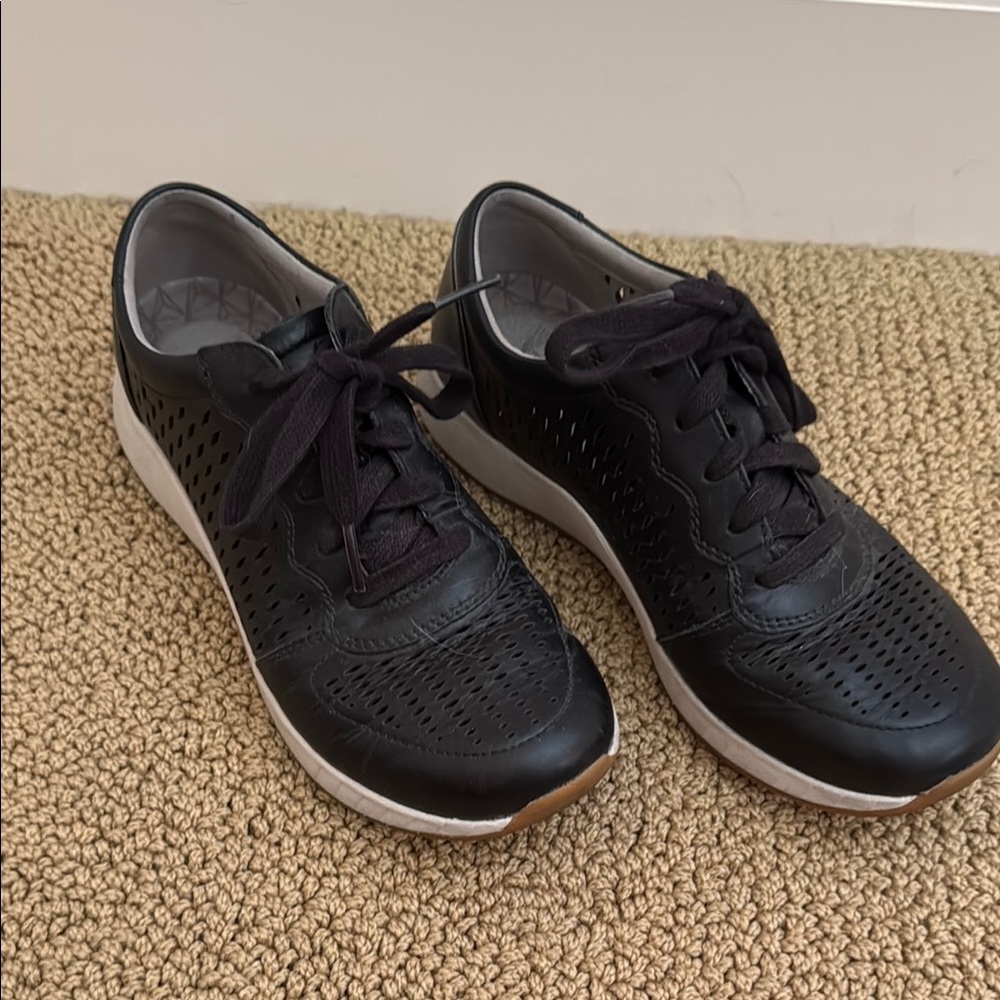 Black Women's Sneakers